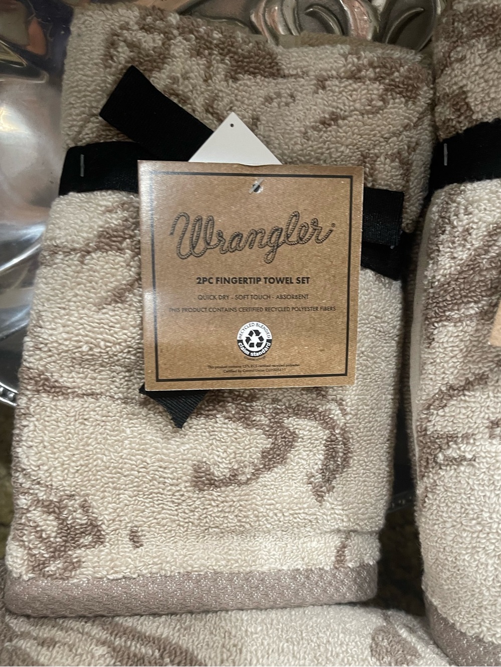 Wrangler MUSTANGS horse design fingertip towel set - 12”x18” Brand NEW